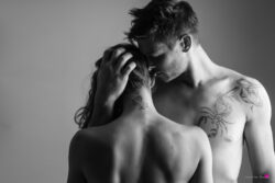 Séance photo de couple intime dans les Pyrénées