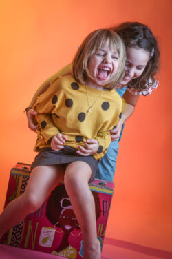 portrait photo coloré d'enfants des Pyrénées