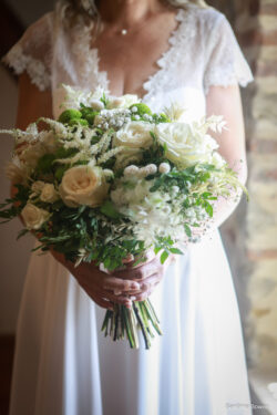 reportage photo bouquet mariée dans les Pyrénées