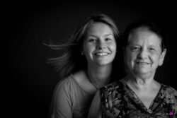 portrait photo de grand mère des Pyrénées