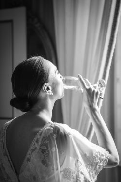 Spontaneous wedding photography in France