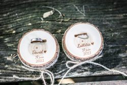 Alliances des mariés photographiées lors du mariage