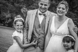 Portrait de couple et leurs enfants mariage dans le Sud-Ouest