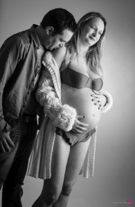 portrait de grossesse dans le studio des Pyrénées